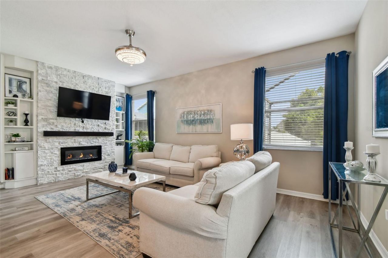 8821 N River Road, Tampa, FL 33635 Photo