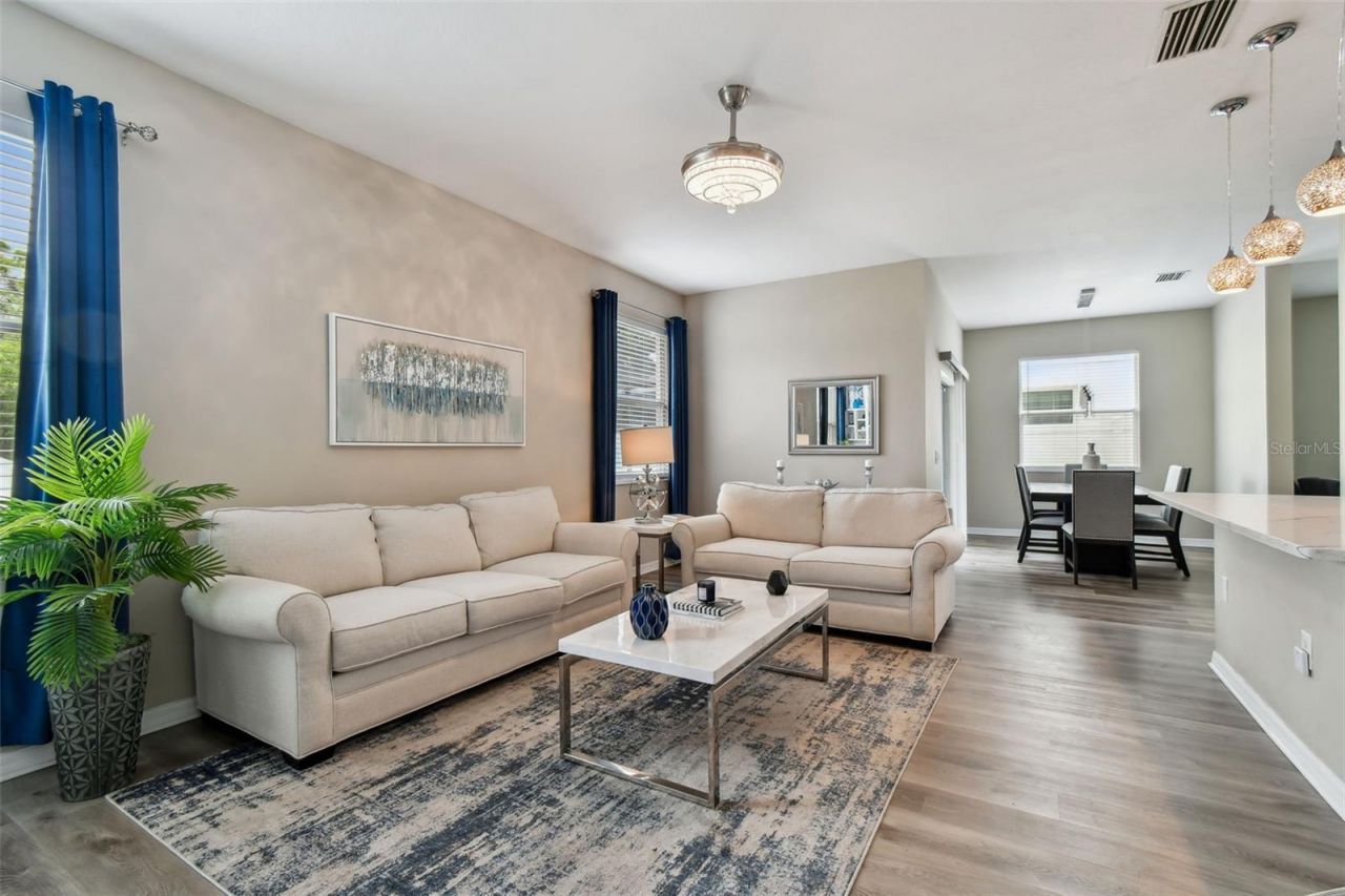 8821 N River Road, Tampa, FL 33635 Photo