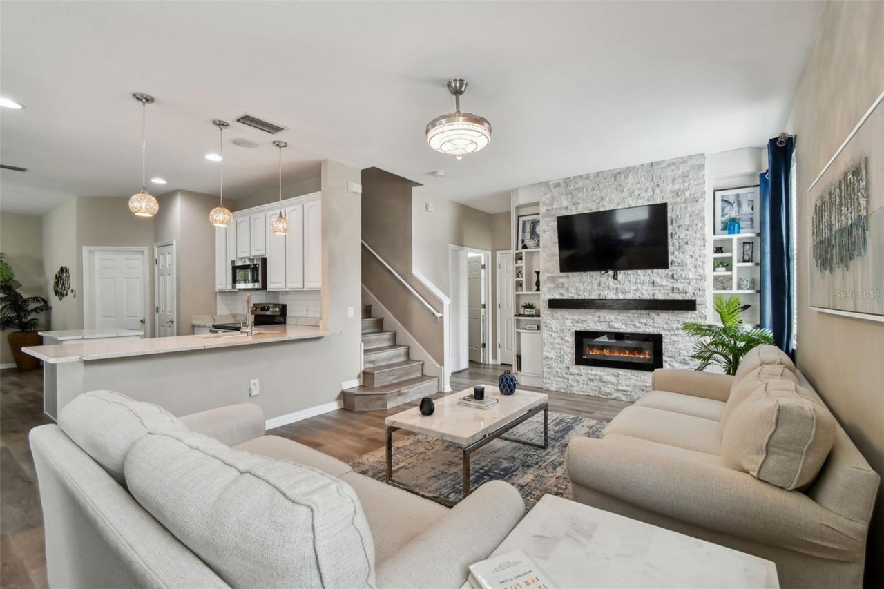 8821 N River Road, Tampa, FL 33635 Photo