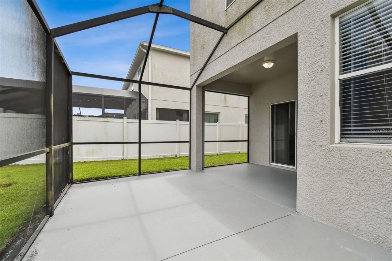 8821 N River Road, Tampa, FL 33635 Photo