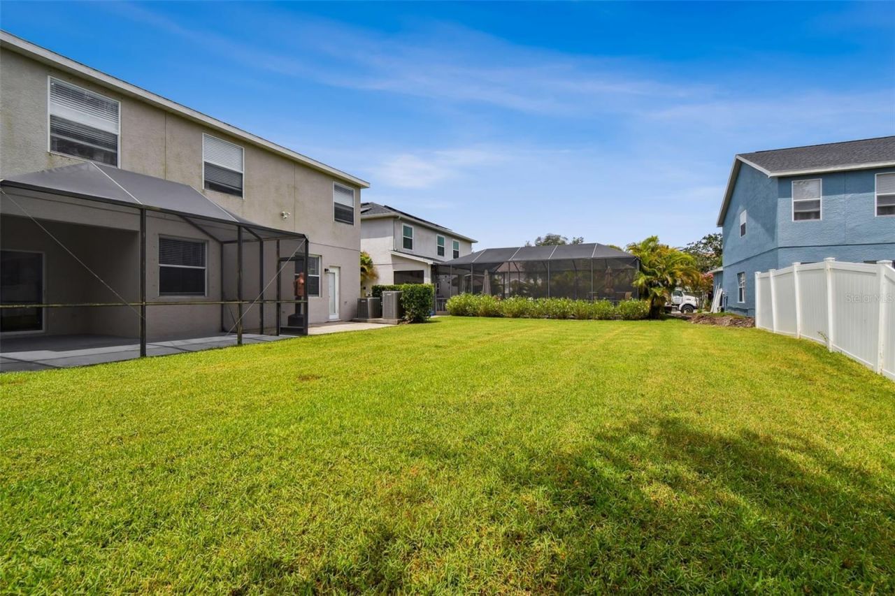 8821 N River Road, Tampa, FL 33635 Photo