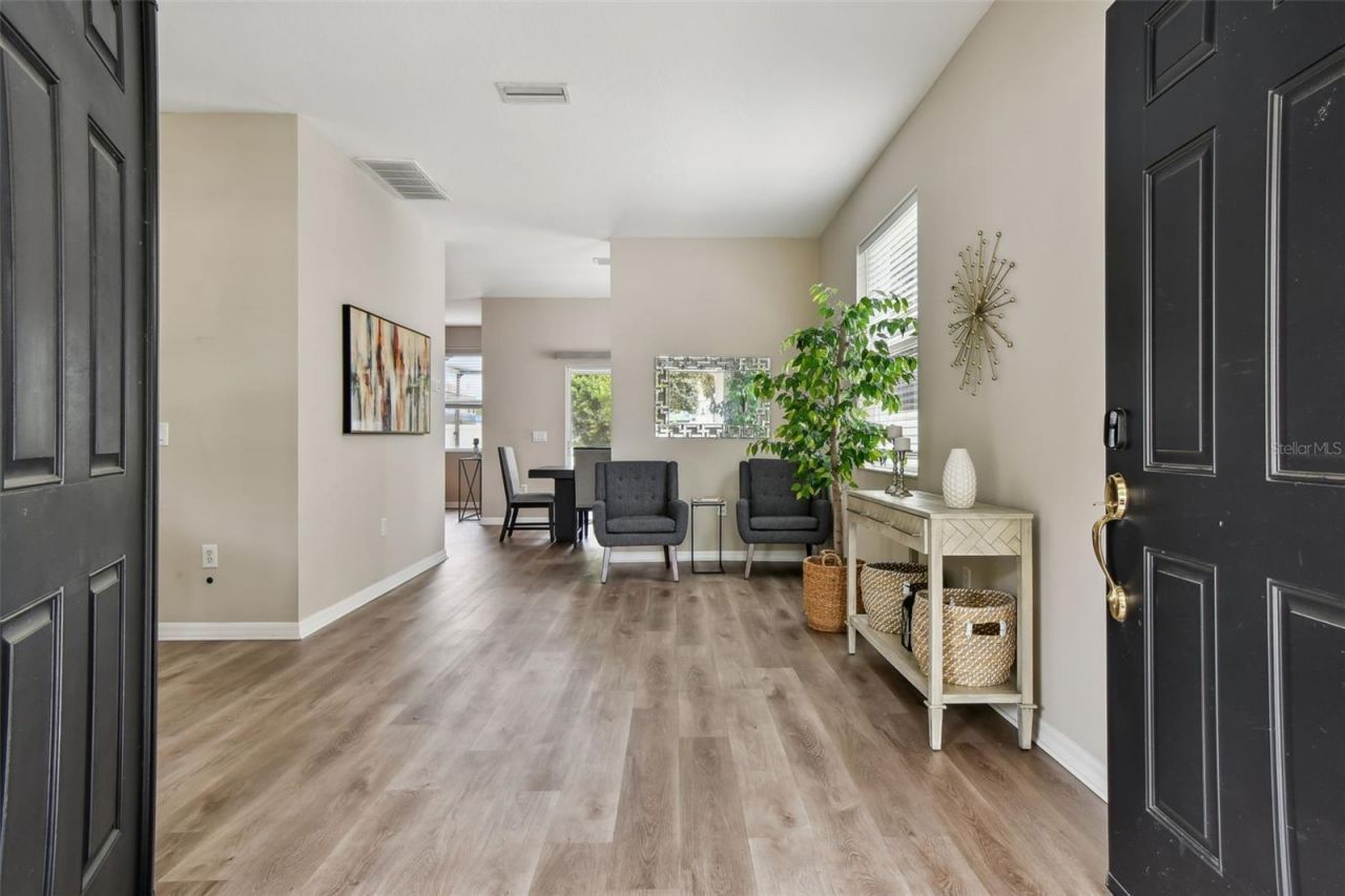 8821 N River Road, Tampa, FL 33635 Photo