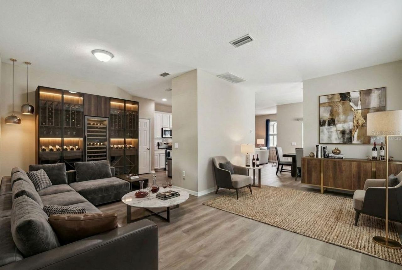 8821 N River Road, Tampa, FL 33635 Photo