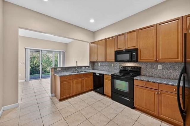 5926 NW 117th Drive, Unit 9B, Coral Springs, FL 33076 Photo