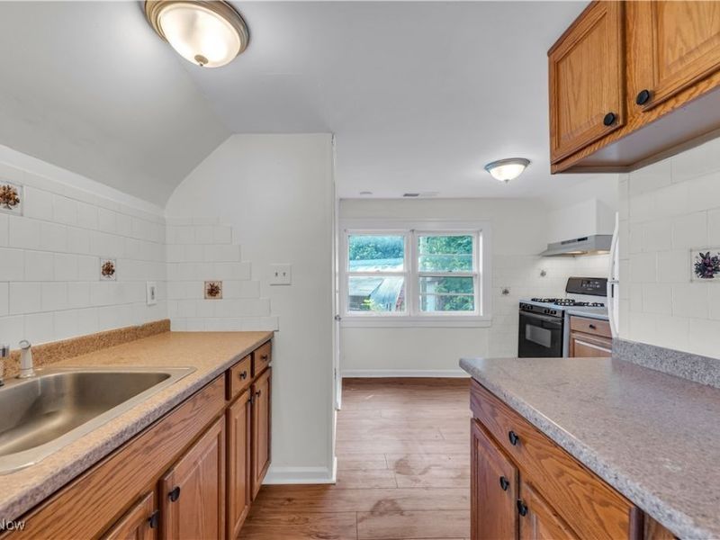 3571 W 69th Street, Unit 2/UP, Cleveland, OH 44102 Photo 9