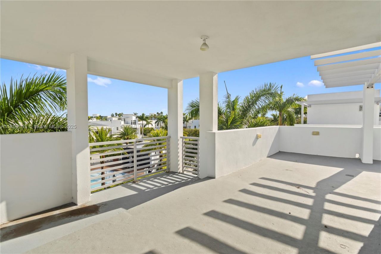 3420 NW 84th Ave, Doral, FL 33122 Photo