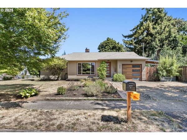 900 NE 125TH AVE, Portland, OR 97230