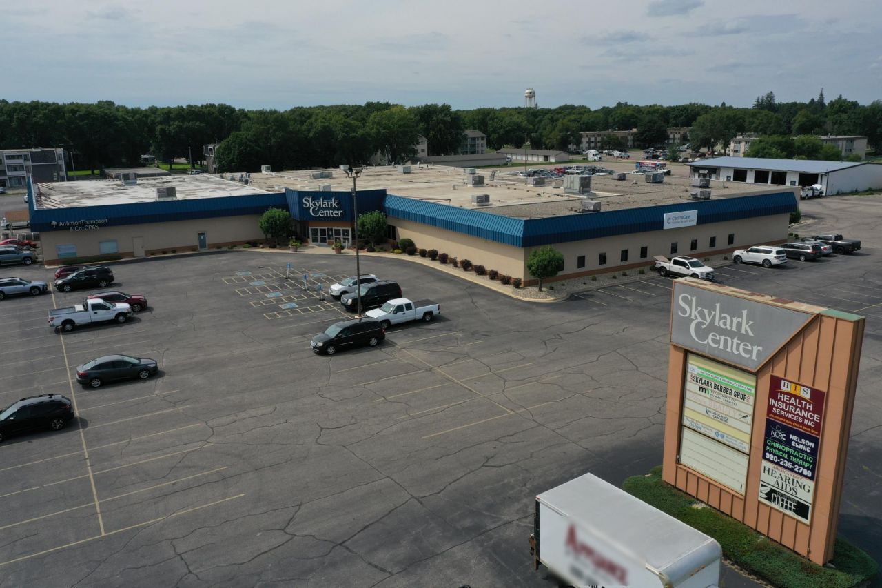 1604 1st Street S, Willmar, MN 56201