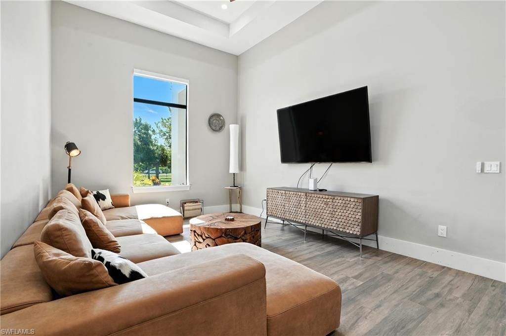 709 15th St Sw, Naples, FL 34117 Photo