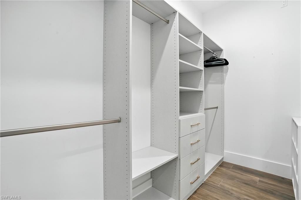 709 15th St Sw, Naples, FL 34117 Photo