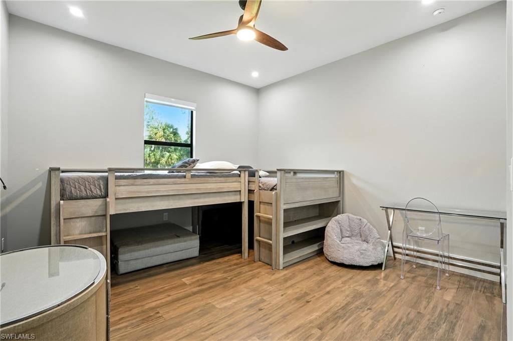 709 15th St Sw, Naples, FL 34117 Photo