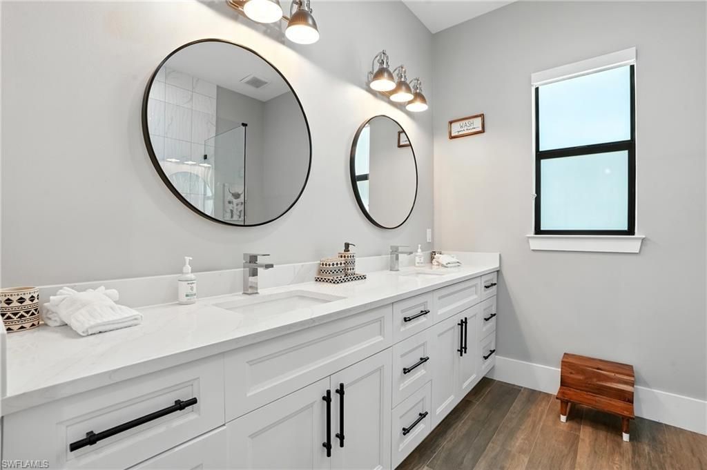 709 15th St Sw, Naples, FL 34117 Photo