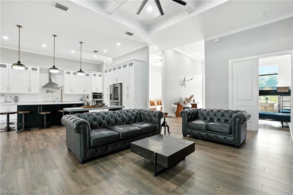 709 15th St Sw, Naples, FL 34117 Photo