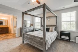 637 Kimpton Drive photo 4