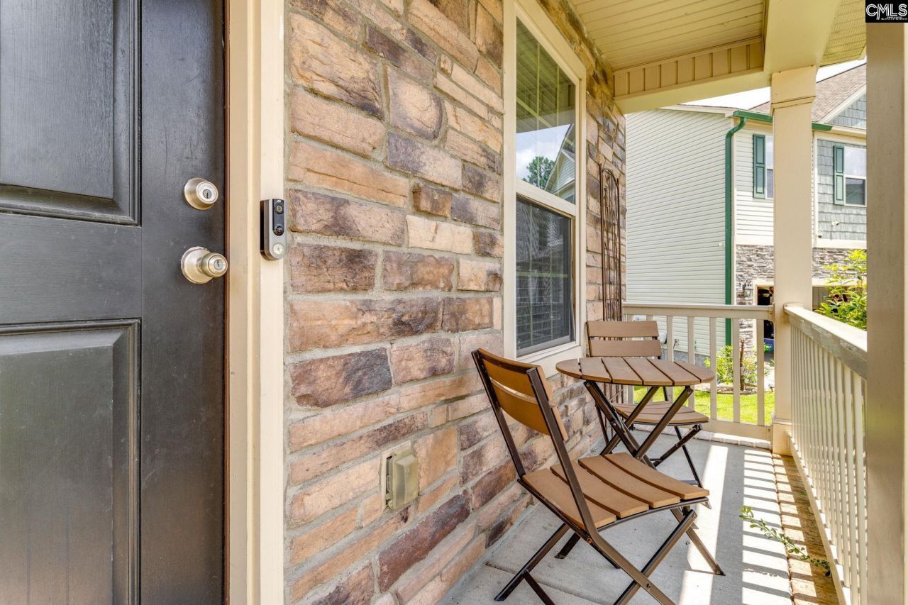 637 Kimpton Drive Photo 7