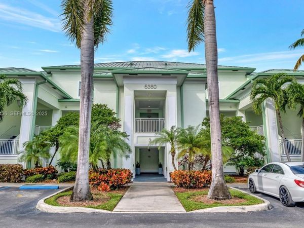 5300 NW 87th Ave, Unit 914, Doral, FL 33178