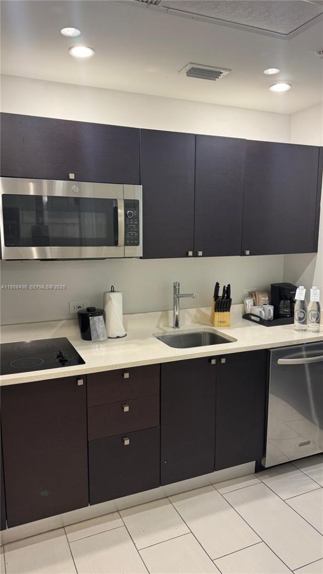 5300 NW 87th Ave, Unit 914, Doral, FL 33178 Photo