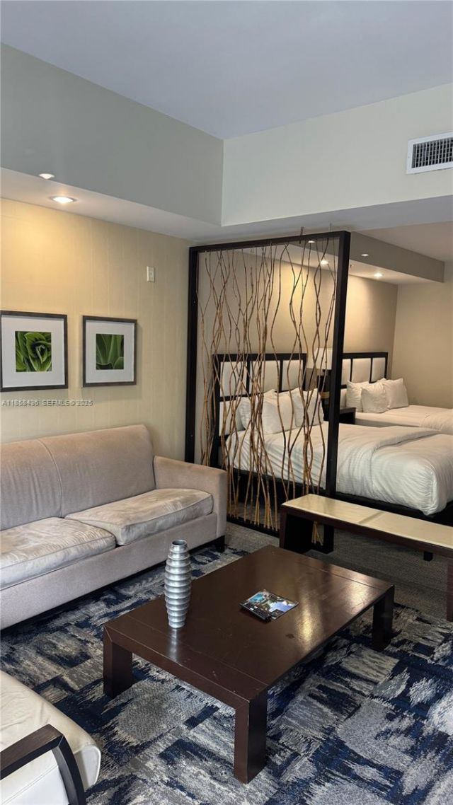 5300 NW 87th Ave, Unit 914, Doral, FL 33178 Photo