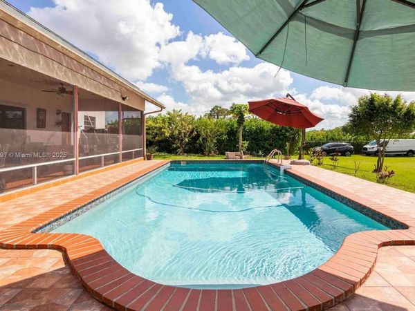 19900 SW 326th St, Homestead, FL 33030