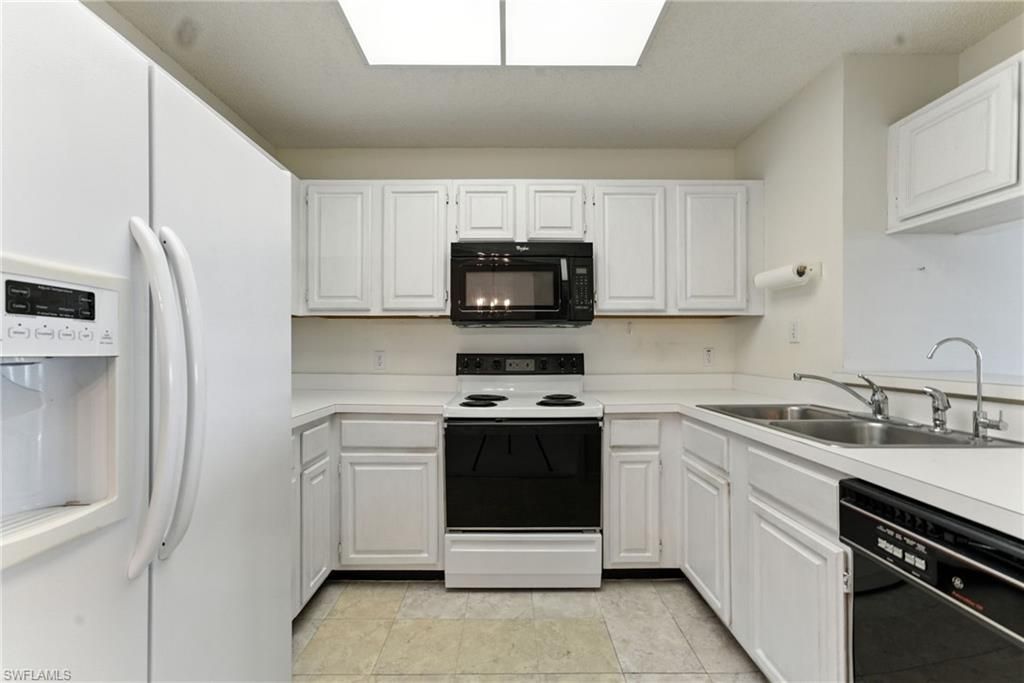 900 Arbor Lake Dr, Unit 9-501, Naples, FL 34110 Photo