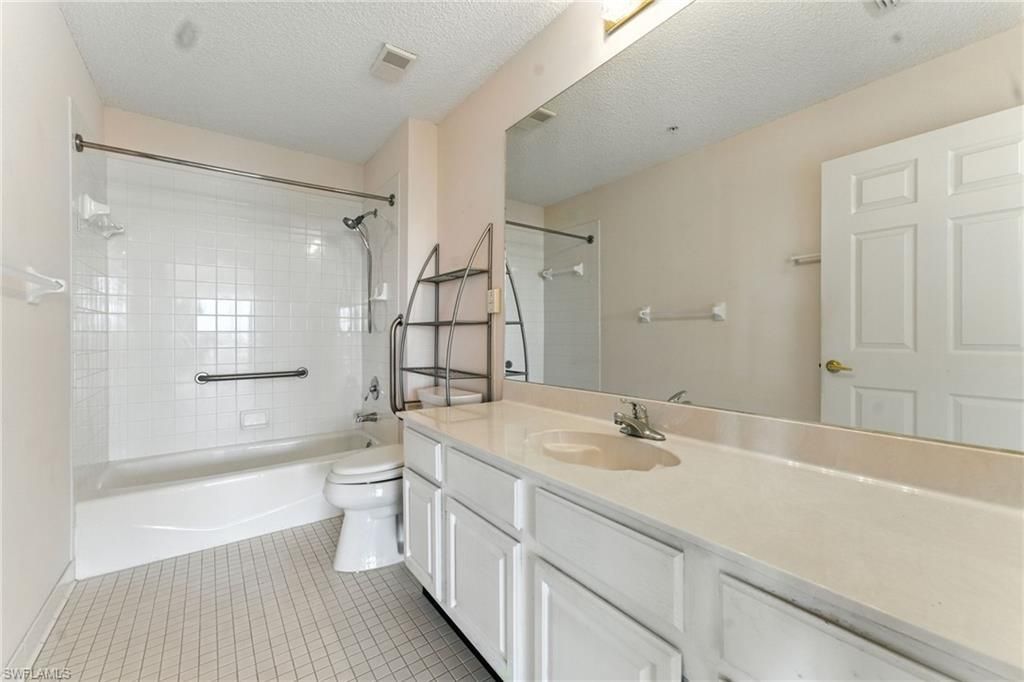 900 Arbor Lake Dr, Unit 9-501, Naples, FL 34110 Photo