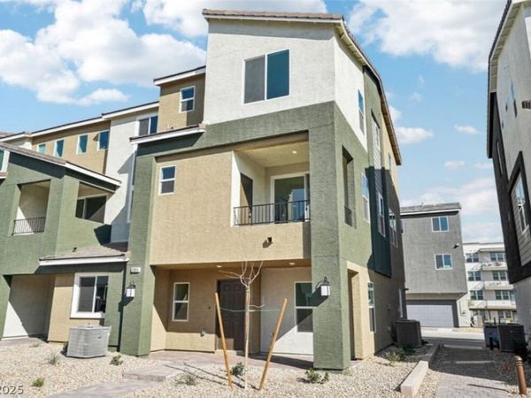 5864 Wisteria Walk Street, Las Vegas, NV 89148