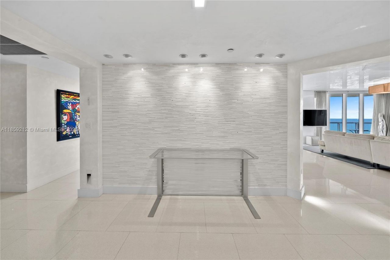 17875 Collins Ave, Unit 801, Sunny Isles Beach, FL 33160 Photo