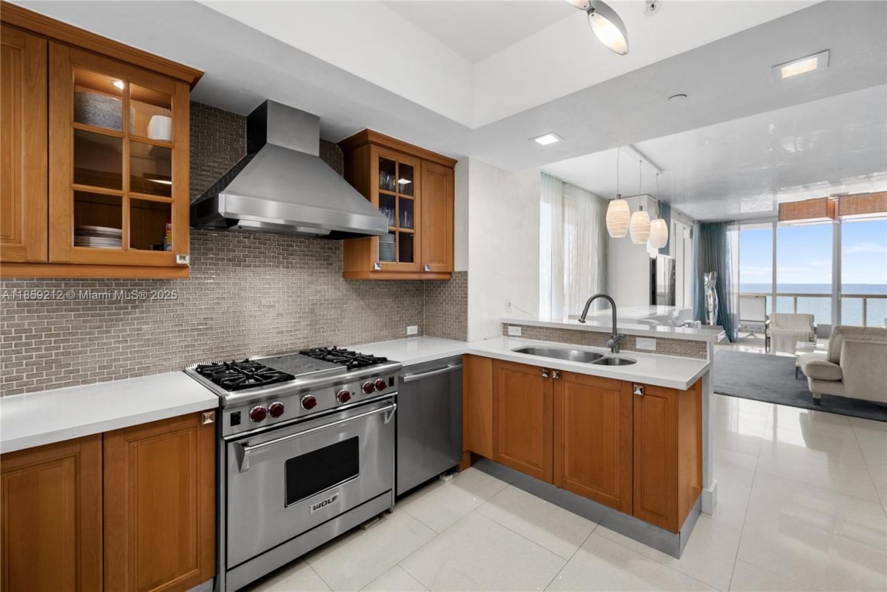 17875 Collins Ave, Unit 801, Sunny Isles Beach, FL 33160 Photo