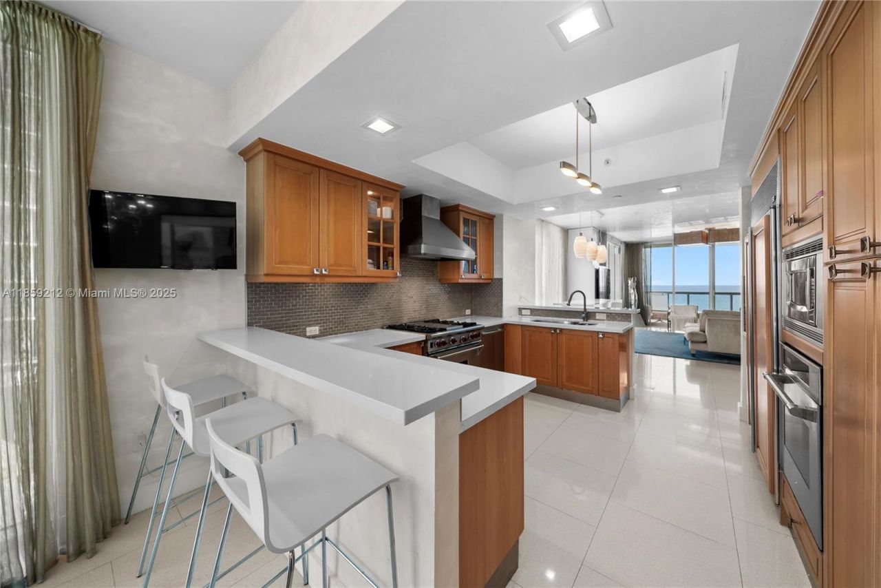 17875 Collins Ave, Unit 801, Sunny Isles Beach, FL 33160 Photo