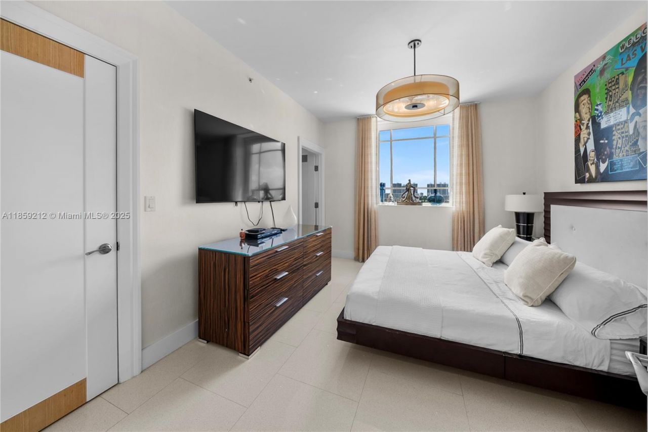 17875 Collins Ave, Unit 801, Sunny Isles Beach, FL 33160 Photo