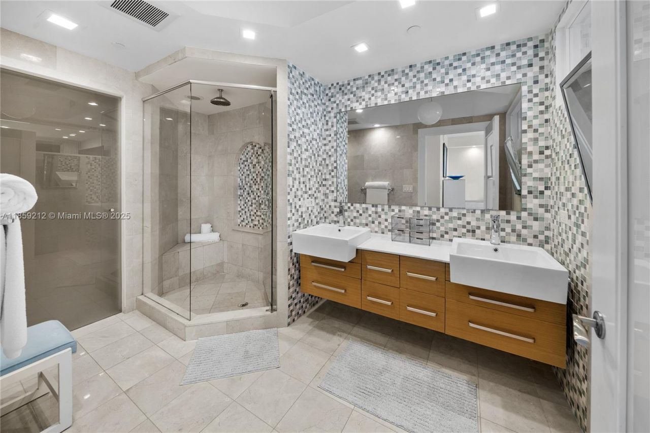 17875 Collins Ave, Unit 801, Sunny Isles Beach, FL 33160 Photo