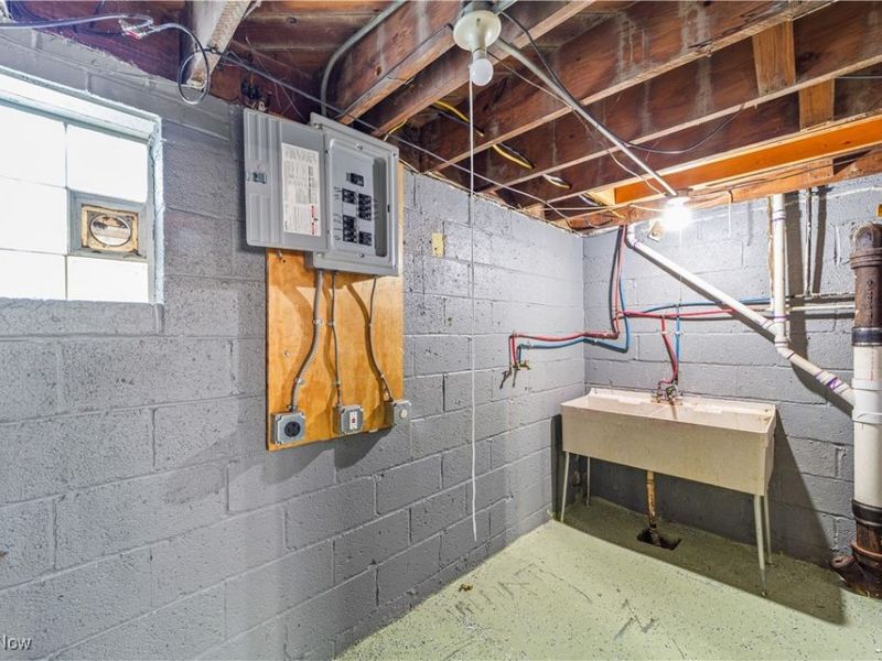 522 Clearview Drive, Euclid, OH 44123 Photo 18