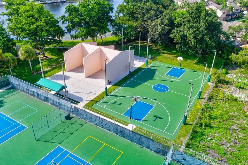 4250 NW 30th Street, Unit 357, Coconut Creek, FL 33066 Photo