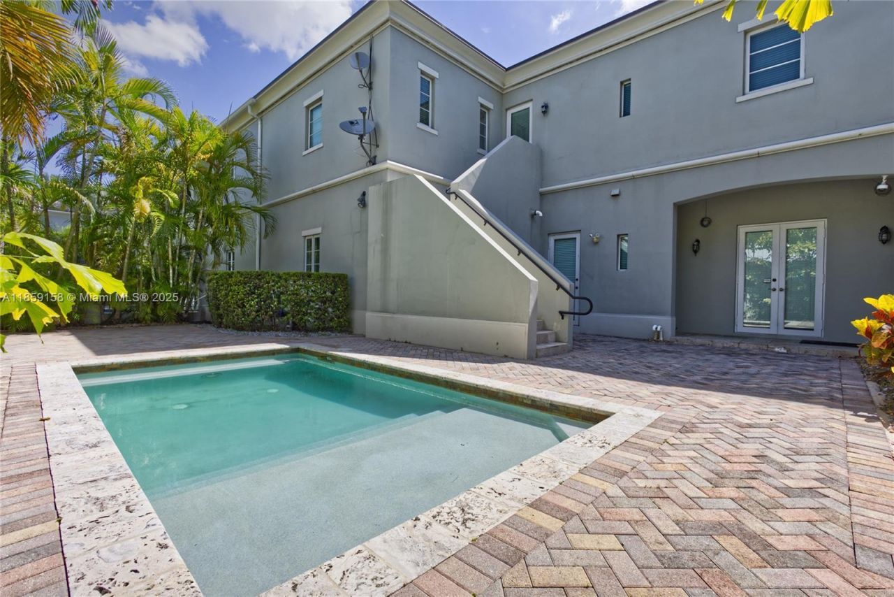 10170 SW 75th Pl, Pinecrest, FL 33156 Photo