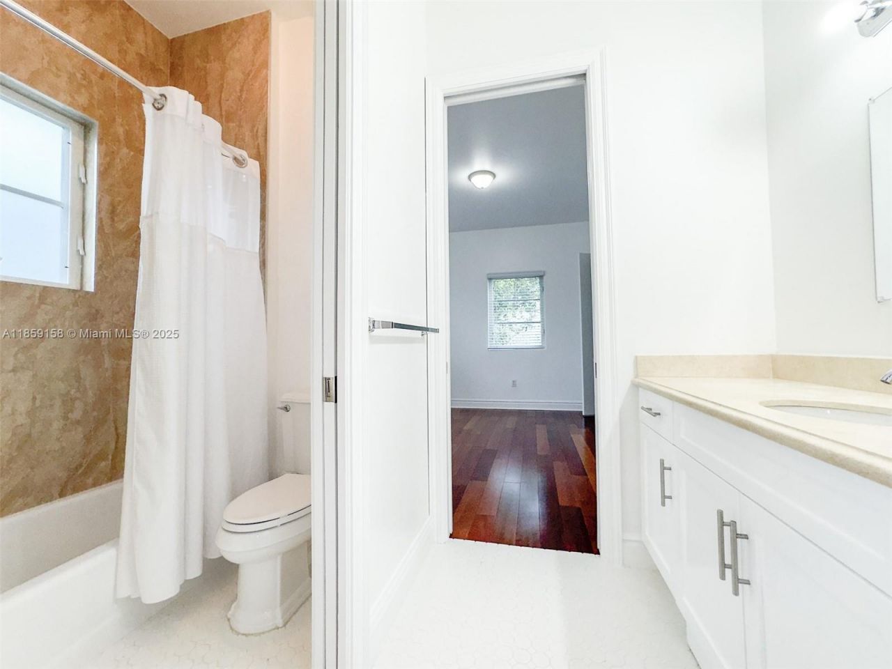 10170 SW 75th Pl, Pinecrest, FL 33156 Photo