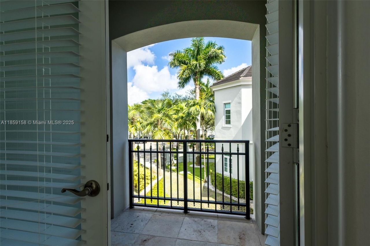 10170 SW 75th Pl, Pinecrest, FL 33156 Photo