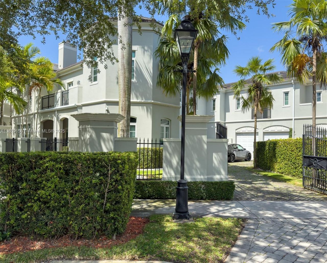 10170 SW 75th Pl, Pinecrest, FL 33156 Photo