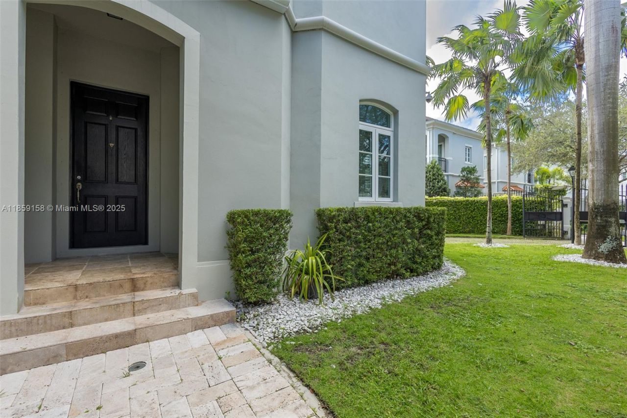 10170 SW 75th Pl, Pinecrest, FL 33156 Photo