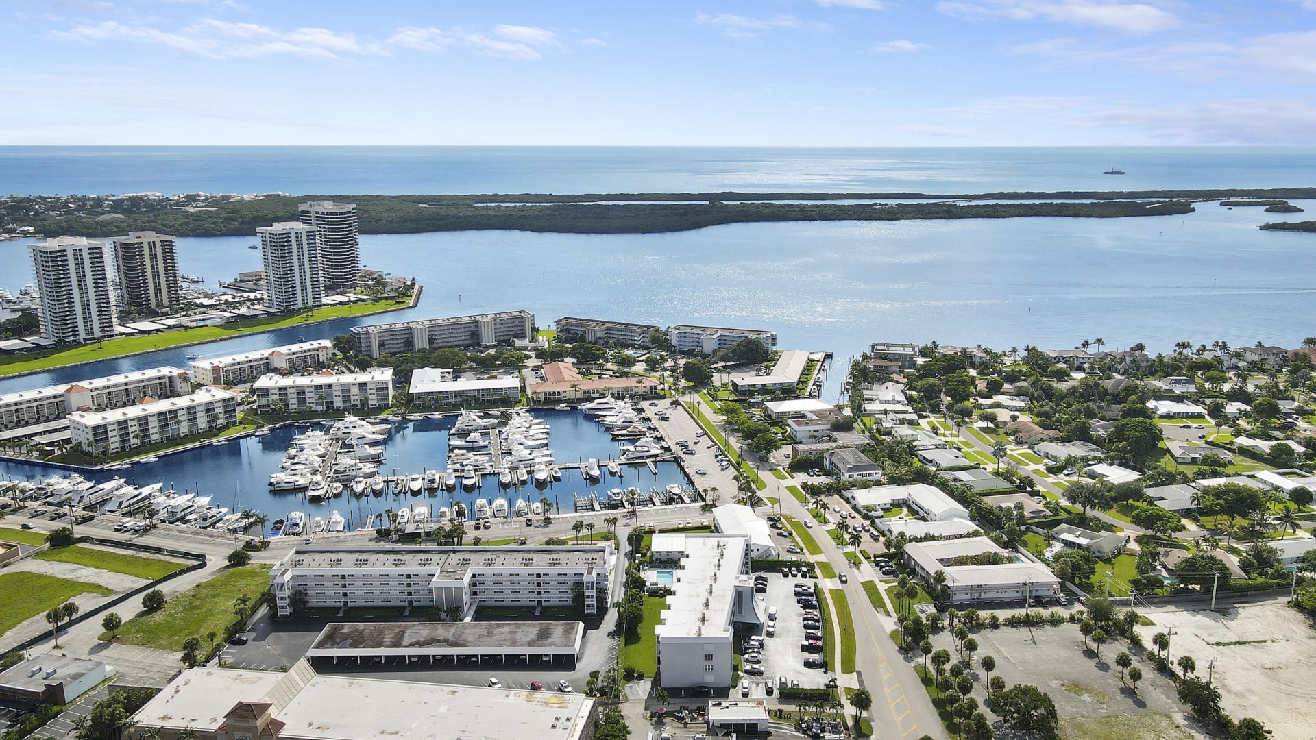 155 Yacht Club Drive, Unit 107, North Palm Beach, FL 33408 Photo