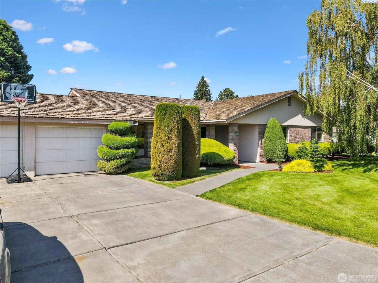1525 E Catalpa St, Othello, WA 99344 Main Photo