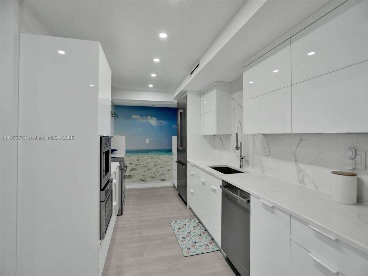 1155 Hillsboro Mile, Unit 202, Hillsboro Beach, FL 33062 Photo