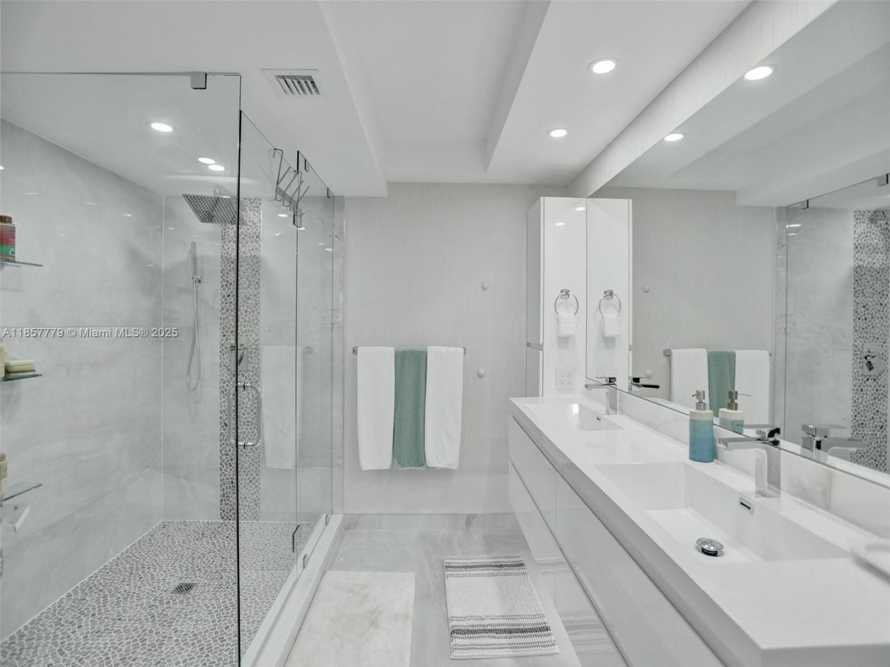 1155 Hillsboro Mile, Unit 202, Hillsboro Beach, FL 33062 Photo