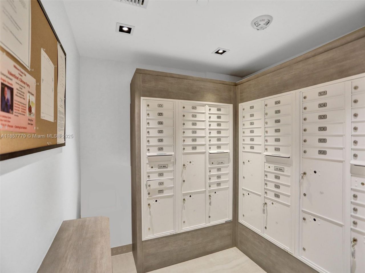 1155 Hillsboro Mile, Unit 202, Hillsboro Beach, FL 33062 Photo