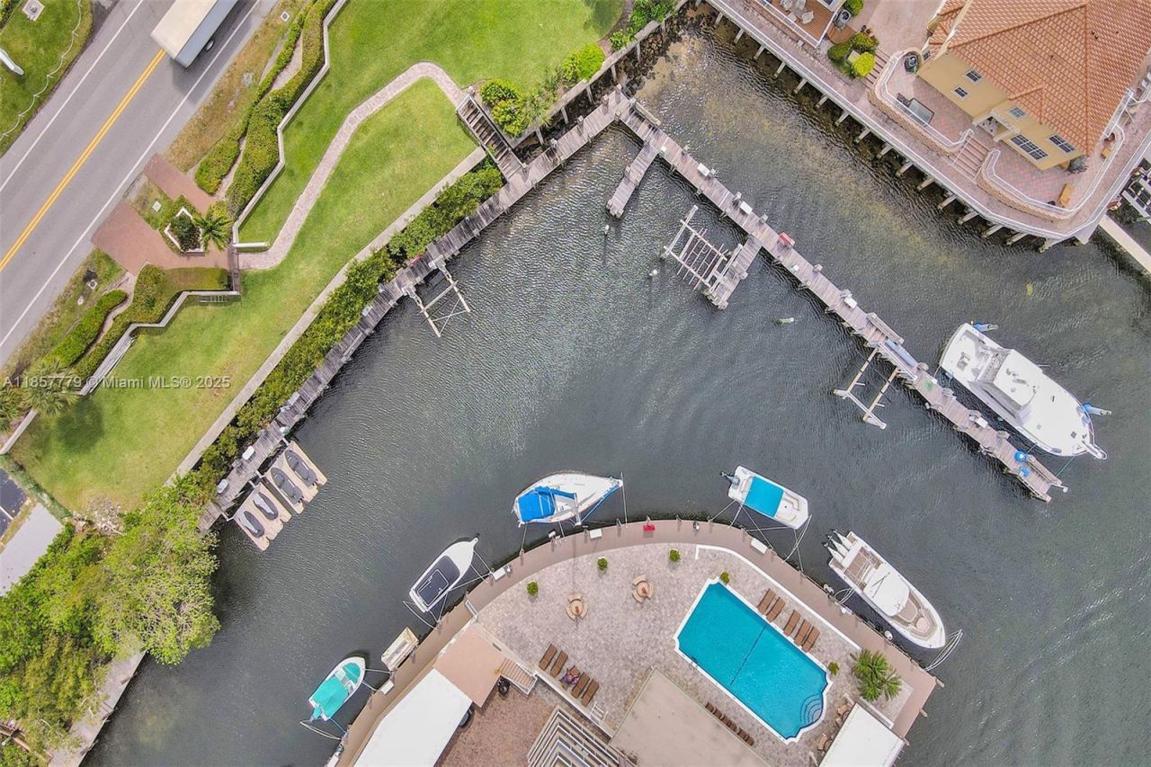 1155 Hillsboro Mile, Unit 202, Hillsboro Beach, FL 33062 Photo