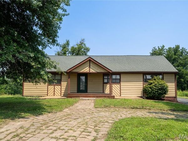 5171 Old Alton Edwardsville Road, Edwardsville, IL 62025
