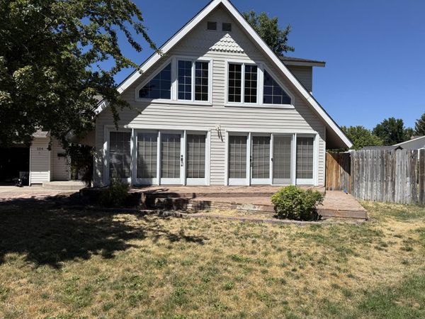 104 Pioneer Place, Lakeview, OR 97630