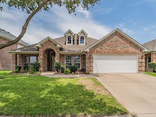 1020 Boscombe Court, Grand Prairie, TX 75052