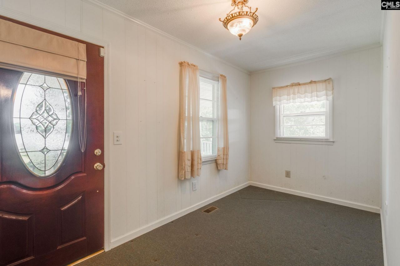 64 Rion Circle  Photo 10