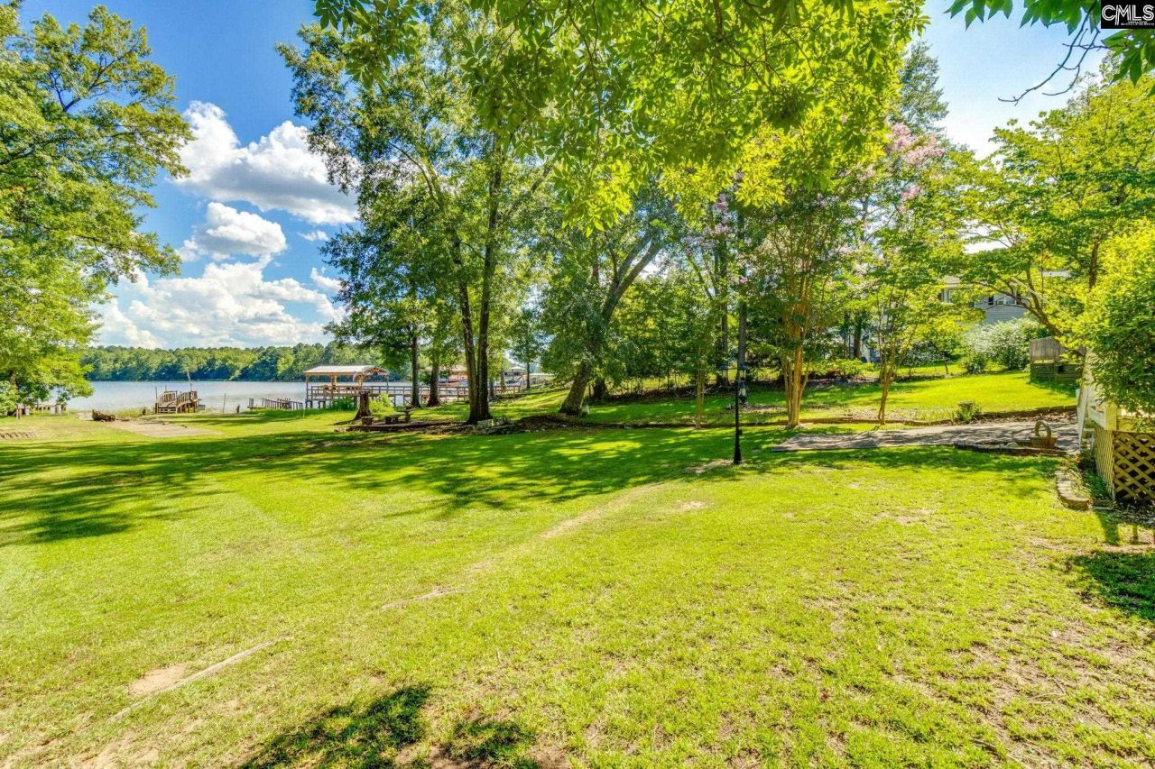 64 Rion Circle  Photo 15