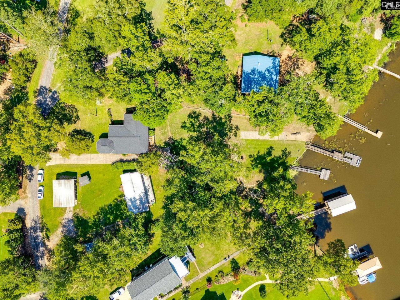 64 Rion Circle  Photo 20